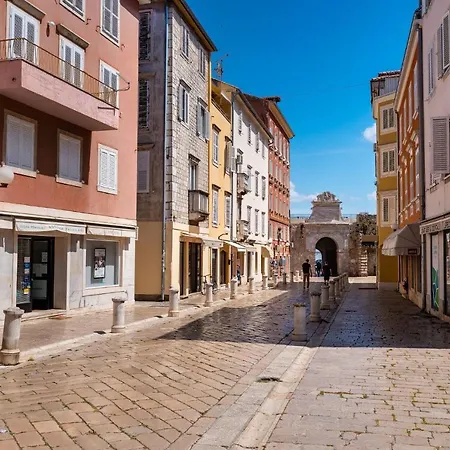 Luxury Old Town Nocleg ze śniadaniem Zadar