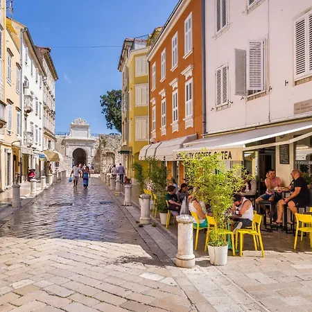 Oda ve Kahvaltı Luxury Old Town Zadar