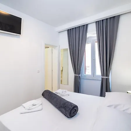 Luxury Old Town Bed & Breakfast *