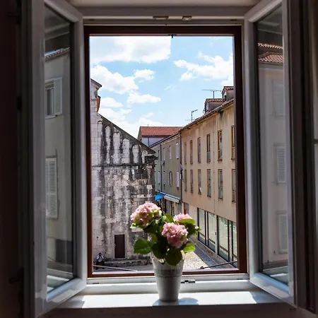 Oda ve Kahvaltı Luxury Old Town Zadar