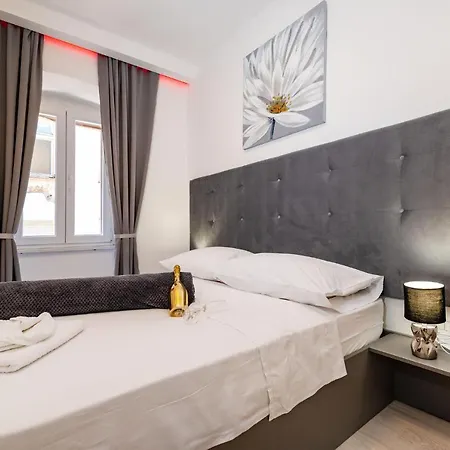 Luxury Old Town Bed & Breakfast