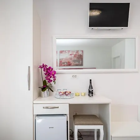 Couette-café Luxury Old Town 3*